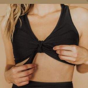 Albion fit Tie Knot Top In Black